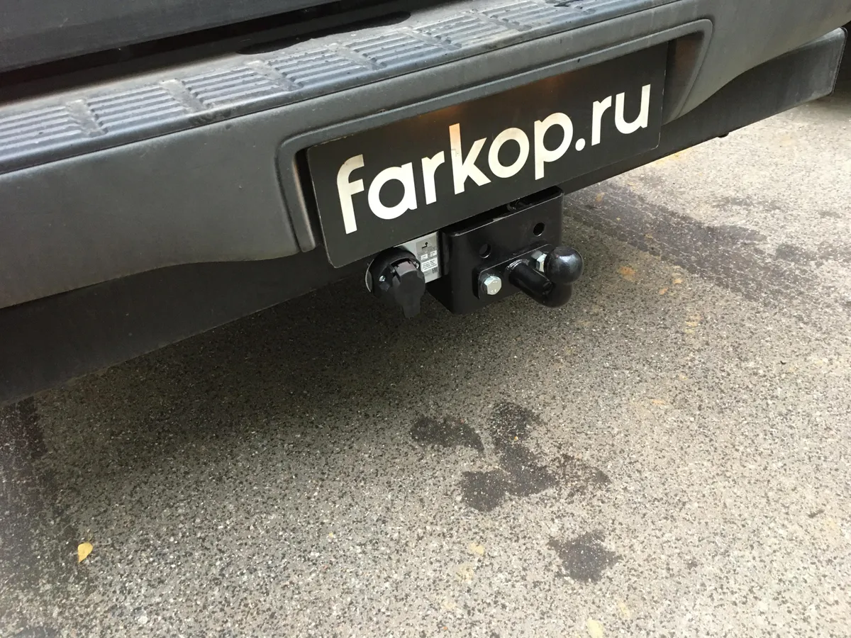 Фаркоп Лидер Плюс для Toyota Hilux 2010-2015 T114-FC в Петрозаводск