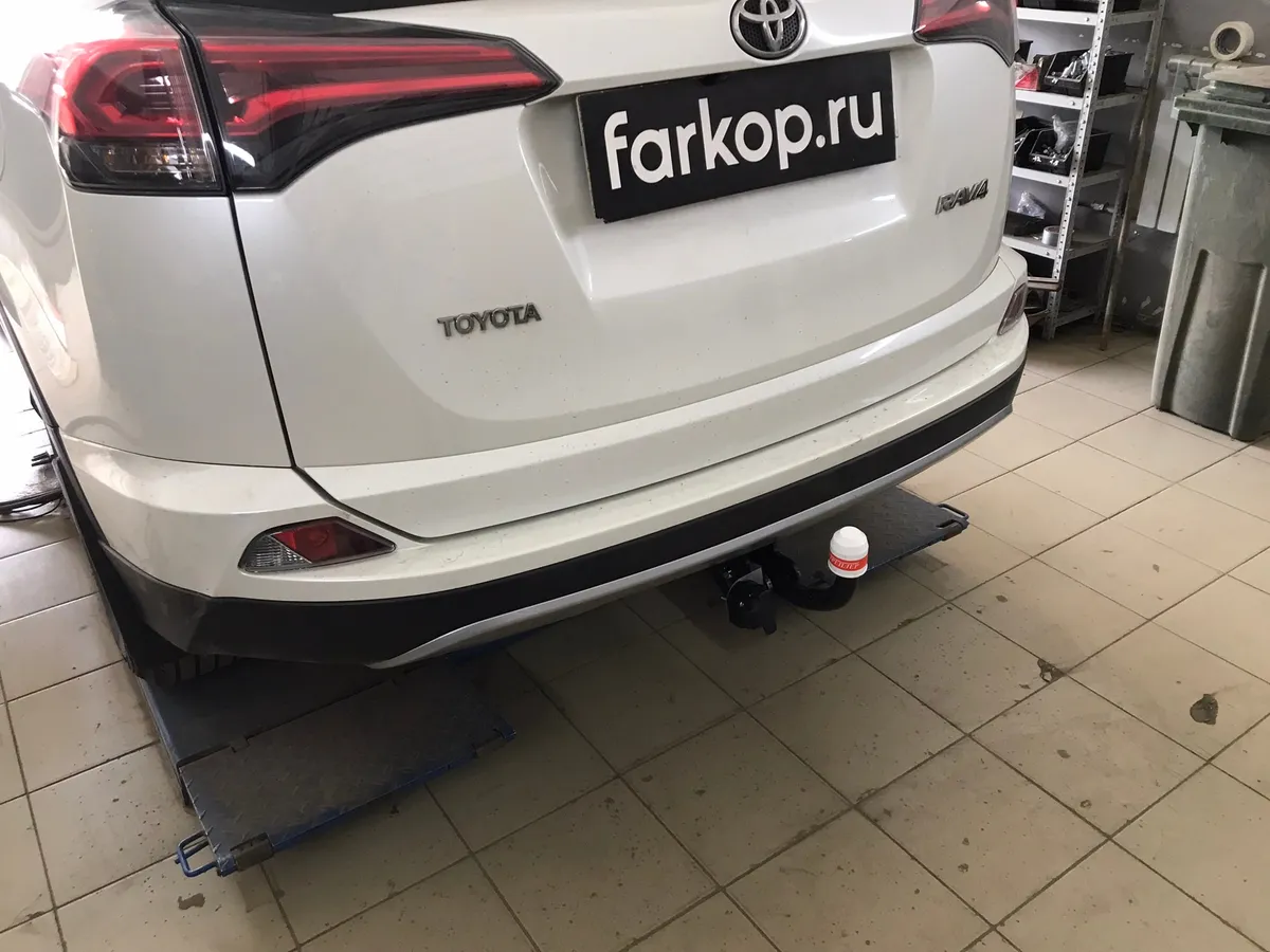 Фаркоп Трейлер для Toyota RAV4 2013-2019 Арт. 7833 7833 в Петрозаводск