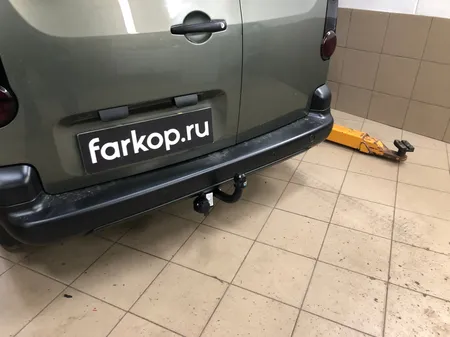Фаркоп Oris для Peugeot Partner 2008-, (L1, L2) 2556-A в Петрозаводск