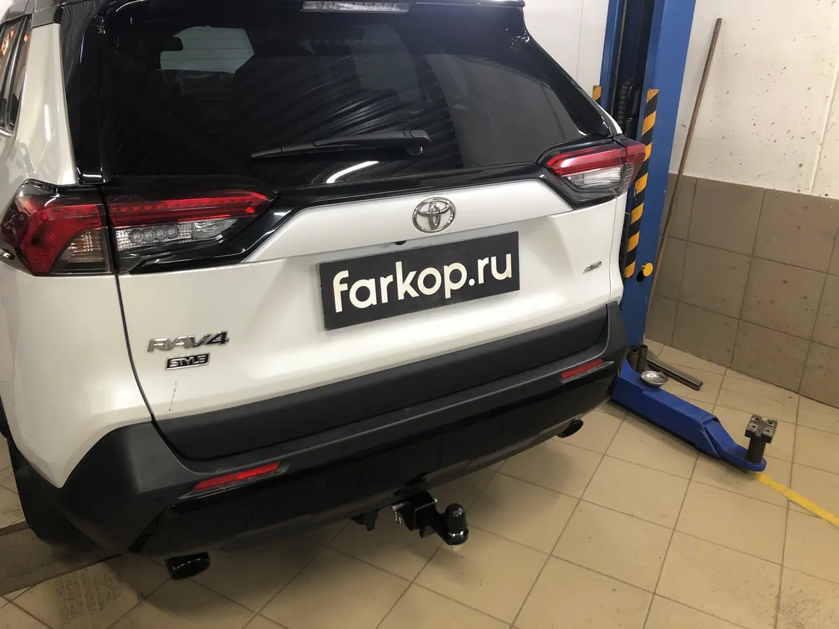 Фаркоп Berg для Toyota RAV4 2019- F.5717.002 в Петрозаводск Фаркоп Berg для Toyota RAV4 2019- F.5717.002 в Петрозаводск