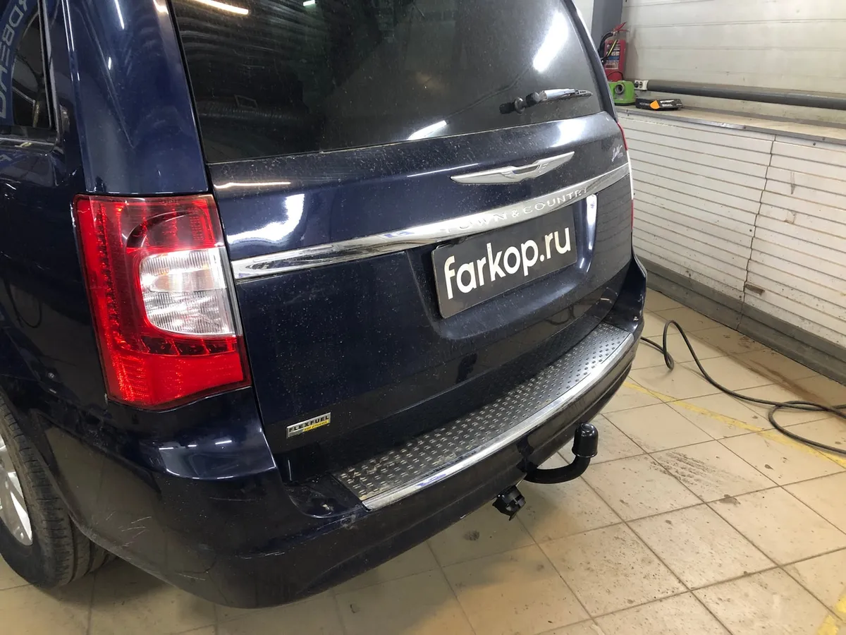 Фаркоп Steinhof для Chrysler Grand Voyager (STOWn GO) 2008-2015 C-207 в Петрозаводск